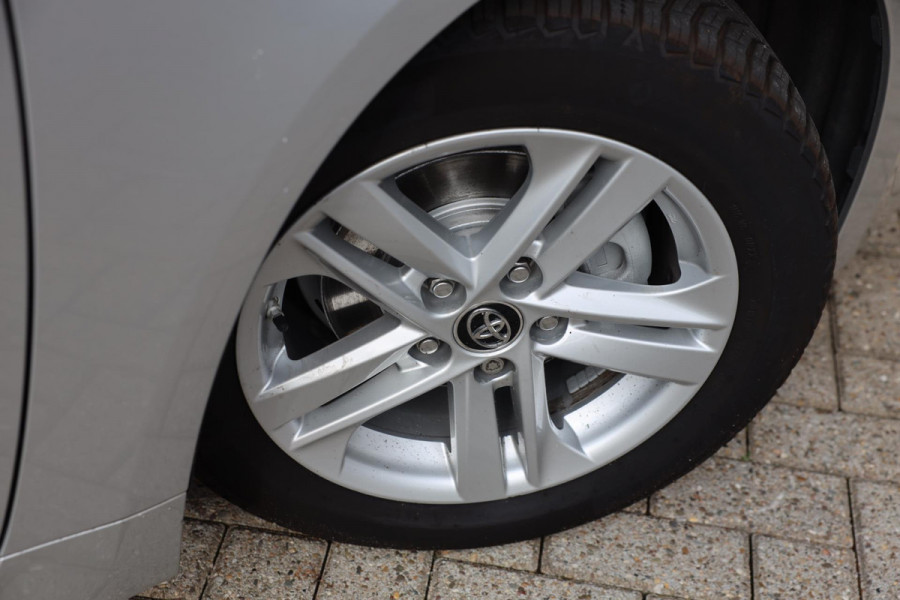 Toyota Corolla 1.8 Hybrid Comfort / Acc / Lane Assist / Dode Hoek / Camera / Stoelverkoeling / Stoelverwarming / Led / Pdc