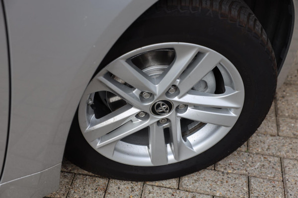 Toyota Corolla 1.8 Hybrid Comfort / Acc / Lane Assist / Dode Hoek / Camera / Stoelverkoeling / Stoelverwarming / Led / Pdc