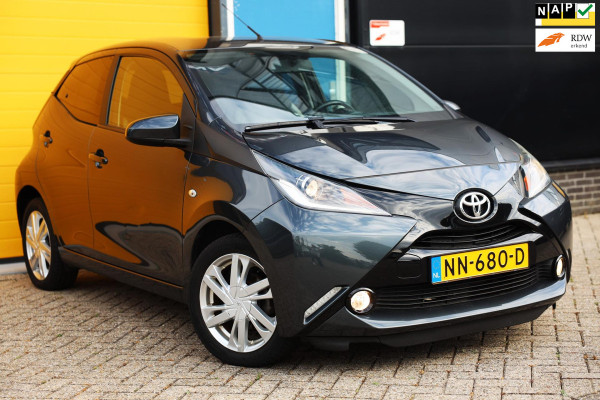Toyota Aygo 1.0 VVT-i x-sport / AUT / NAP / Eerste Eigenaar / Camera / F1 Flippers / Airco / 5 Deurs / Allu Velgen