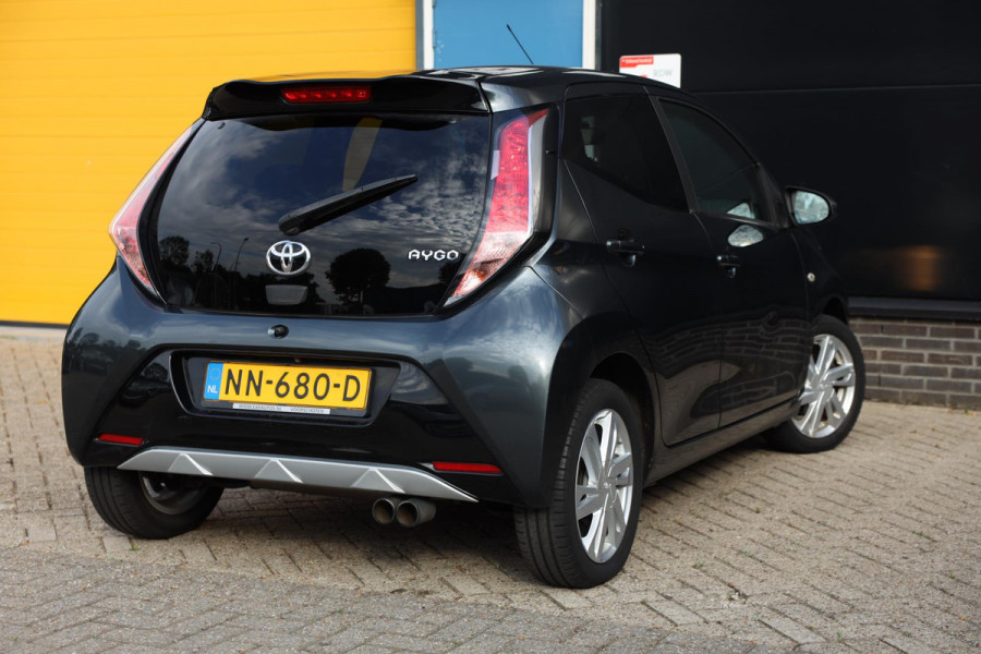 Toyota Aygo 1.0 VVT-i x-sport / AUT / NAP / Eerste Eigenaar / Camera / F1 Flippers / Airco / 5 Deurs / Allu Velgen