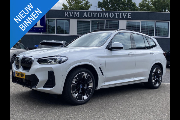 BMW iX3 High Executive 80 kWh M SPORT DEALER ONDERHOUDEN | MEGA COMPLEET (oa: DRIVING ASSIST.PROFF.-HARMAN KARDON-DODE HOEK-ELECTR.STOELEN-ADAPTIEF ONDERSTEL etc.) | RIJKLAARPIJS incl. 12mnd BOVAG