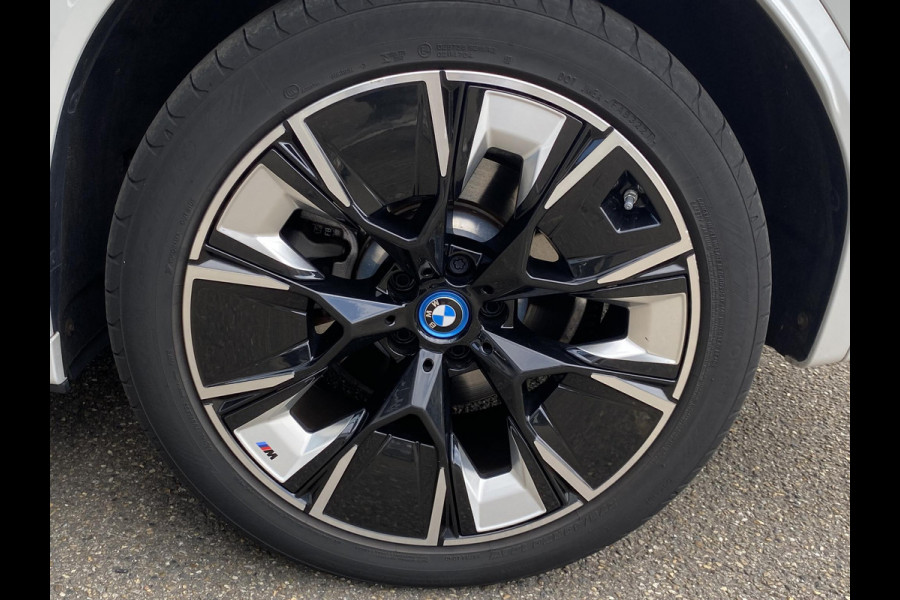 BMW iX3 High Executive 80 kWh M SPORT DEALER ONDERHOUDEN | MEGA COMPLEET (oa: DRIVING ASSIST.PROFF.-HARMAN KARDON-DODE HOEK-ELECTR.STOELEN-ADAPTIEF ONDERSTEL etc.) | RIJKLAARPIJS incl. 12mnd BOVAG