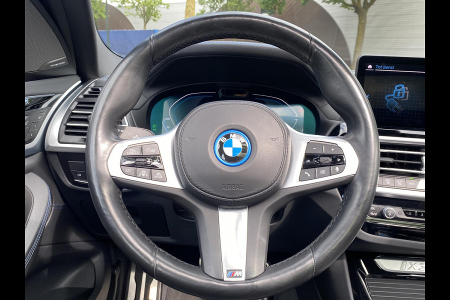 BMW iX3 High Executive 80 kWh M SPORT DEALER ONDERHOUDEN | MEGA COMPLEET (oa: DRIVING ASSIST.PROFF.-HARMAN KARDON-DODE HOEK-ELECTR.STOELEN-ADAPTIEF ONDERSTEL etc.) | RIJKLAARPIJS incl. 12mnd BOVAG