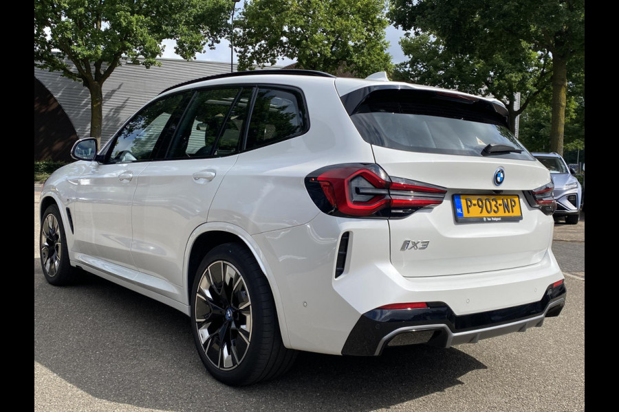 BMW iX3 High Executive 80 kWh M SPORT DEALER ONDERHOUDEN | MEGA COMPLEET (oa: DRIVING ASSIST.PROFF.-HARMAN KARDON-DODE HOEK-ELECTR.STOELEN-ADAPTIEF ONDERSTEL etc.) | RIJKLAARPIJS incl. 12mnd BOVAG