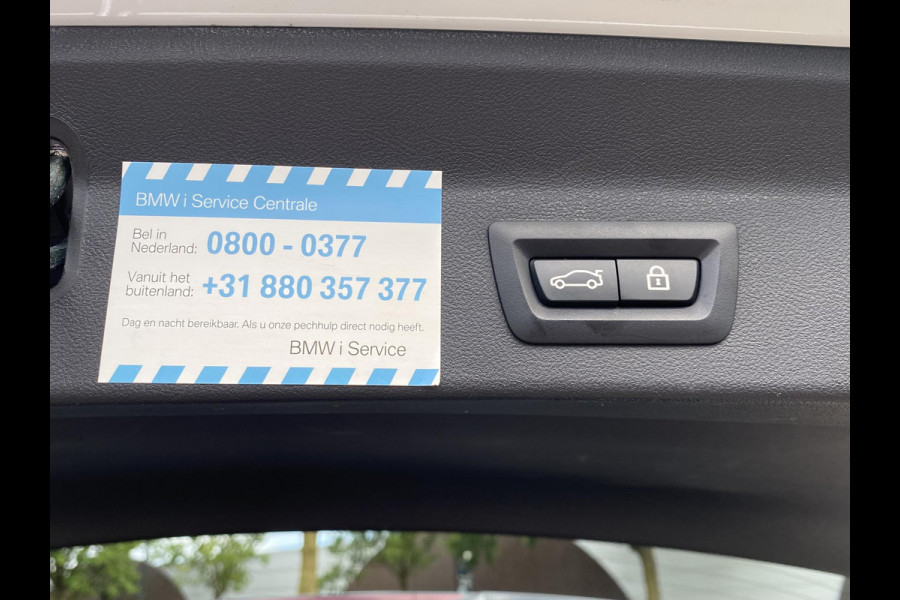 BMW iX3 High Executive 80 kWh M SPORT DEALER ONDERHOUDEN | MEGA COMPLEET (oa: DRIVING ASSIST.PROFF.-HARMAN KARDON-DODE HOEK-ELECTR.STOELEN-ADAPTIEF ONDERSTEL etc.) | RIJKLAARPIJS incl. 12mnd BOVAG