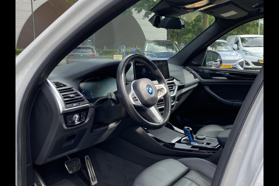 BMW iX3 High Executive 80 kWh M SPORT DEALER ONDERHOUDEN | MEGA COMPLEET (oa: DRIVING ASSIST.PROFF.-HARMAN KARDON-DODE HOEK-ELECTR.STOELEN-ADAPTIEF ONDERSTEL etc.) | RIJKLAARPIJS incl. 12mnd BOVAG