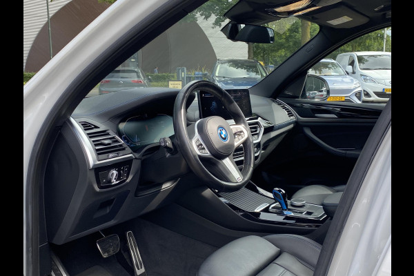BMW iX3 High Executive 80 kWh M SPORT DEALER ONDERHOUDEN | MEGA COMPLEET (oa: DRIVING ASSIST.PROFF.-HARMAN KARDON-DODE HOEK-ELECTR.STOELEN-ADAPTIEF ONDERSTEL etc.) | RIJKLAARPIJS incl. 12mnd BOVAG