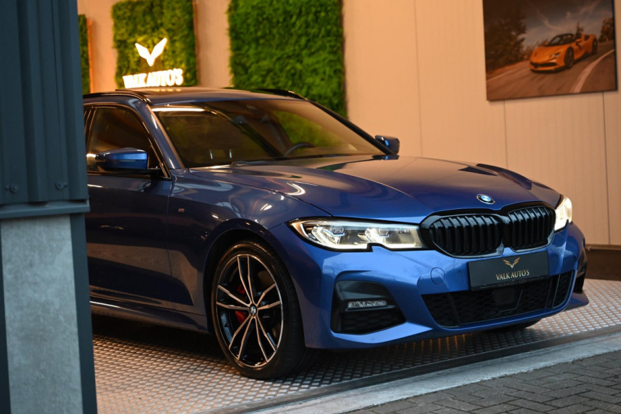 BMW 3 Serie Touring 330e M-Sport - Laser - Adapt. Cruise Control - Panoramadak - Keyless Entry - Stoelverwarming - Camera