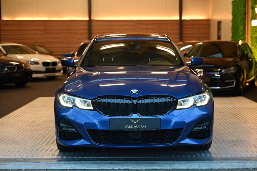 BMW 3 Serie Touring 330e M-Sport - Laser - Adapt. Cruise Control - Panoramadak - Keyless Entry - Stoelverwarming - Camera