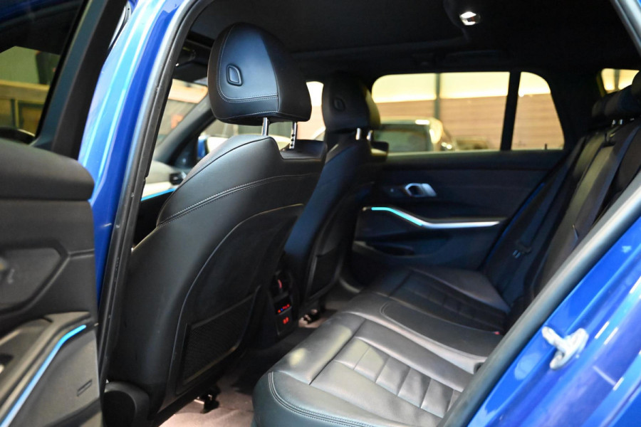 BMW 3 Serie Touring 330e M-Sport - Laser - Adapt. Cruise Control - Panoramadak - Keyless Entry - Stoelverwarming - Camera