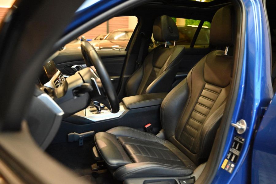 BMW 3 Serie Touring 330e M-Sport - Laser - Adapt. Cruise Control - Panoramadak - Keyless Entry - Stoelverwarming - Camera