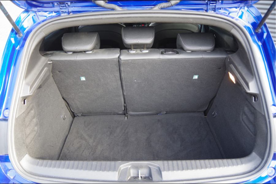 Renault Clio 1.3 TCe Initiale Paris 131PK AUT. LED, LEDER, KEYLESS, CAMERA, STOEL/STUURVERWARMING, NAVI, CRUISE, CLIMA