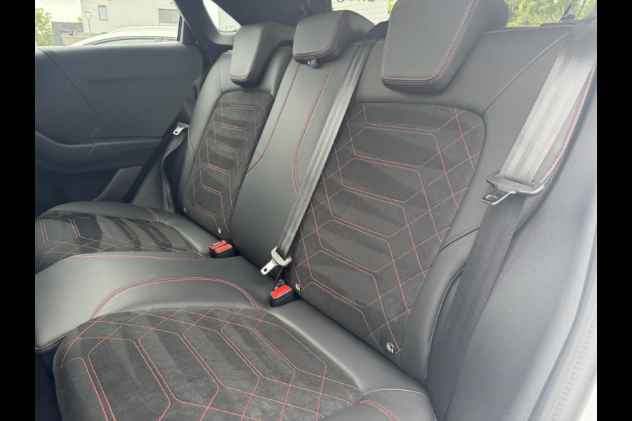 Ford Puma 1.0 EcoBoost Hybrid ST-Line X 155pk Automaat | Panoramadak | Afneembare trekhaak | Winter Pack | Adaptive cruise control | 360 graden camera | Bang&Olufsen | Elektrsiche achterklep | Matrix LED