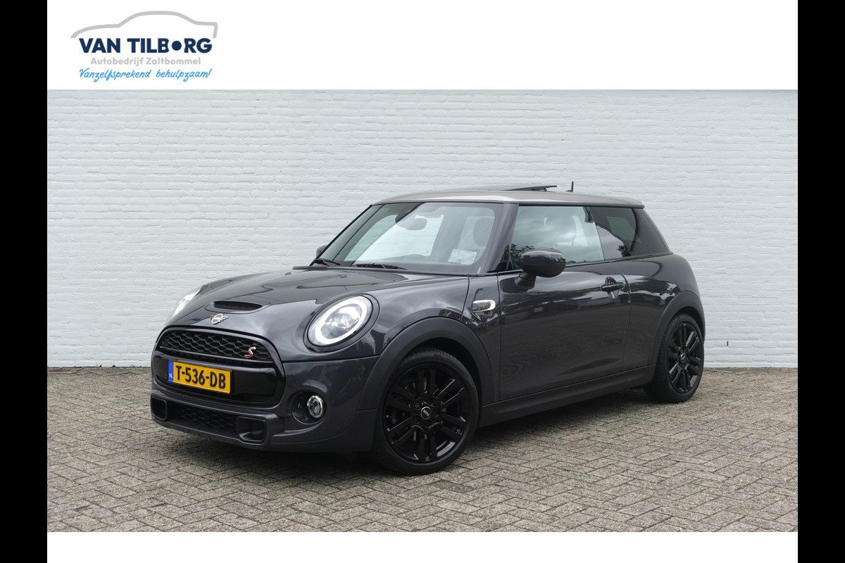 MINI Mini 2.0 Cooper S Chili | Automaat | Nav | Clima | Pano dak | Led | Achteruitrijcamera MINI Mini 2.0 Cooper S Chili | Automaat | Nav | Clima | Pano dak | Led | Achteruitrijcamera