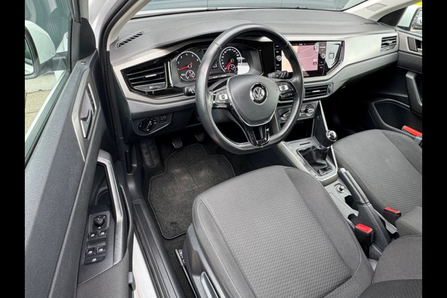 Volkswagen Polo 1.0 TSI * Navigatie * Lichtmetaal * AppleCarPlay *