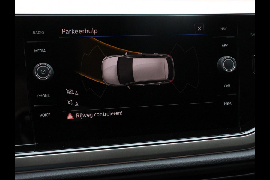 Volkswagen Polo 1.0 TSI Move | DEMO ! | Navigatie App Connect / Android Auto / Apple Carplay Climate Control Parkeer sensoren Lichtmetalen Velgen Dab Digitale Cockpit