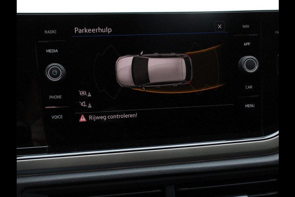 Volkswagen Polo 1.0 TSI Move | DEMO ! | Navigatie App Connect / Android Auto / Apple Carplay Climate Control Parkeer sensoren Lichtmetalen Velgen Dab Digitale Cockpit