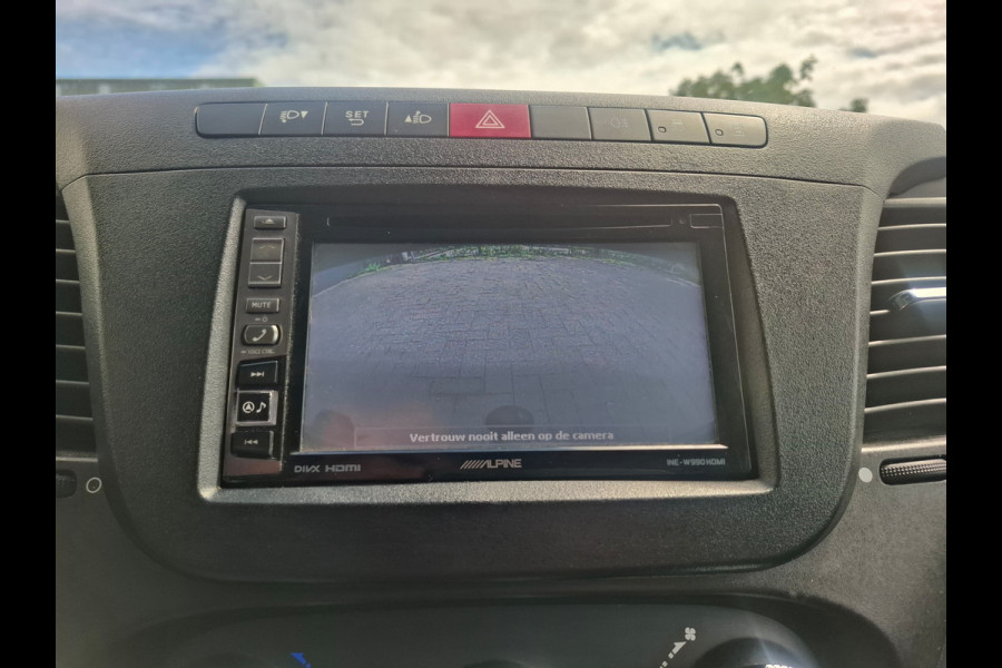 Iveco Daily 3.0I CNG EURO-6 375 35S14N Automaat HIAB Kraan Laadbak 3-Persoons Ecc Trekhaak Camera Blue power Alpine 2-Din Infotainment Sys. Bluetooth Opbergkasten Betonplex Vloer Compressed Natural Gas (CNG) Voertuig 1e Eigenaar Euro 6