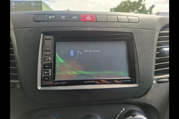 Iveco Daily 3.0I CNG EURO-6 375 35S14N Automaat HIAB Kraan Laadbak 3-Persoons Ecc Trekhaak Camera Blue power Alpine 2-Din Infotainment Sys. Bluetooth Opbergkasten Betonplex Vloer Compressed Natural Gas (CNG) Voertuig 1e Eigenaar Euro 6