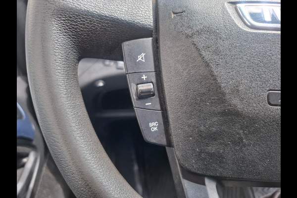 Iveco Daily 3.0I CNG EURO-6 375 35S14N Automaat HIAB Kraan Laadbak 3-Persoons Ecc Trekhaak Camera Blue power Alpine 2-Din Infotainment Sys. Bluetooth Opbergkasten Betonplex Vloer Compressed Natural Gas (CNG) Voertuig 1e Eigenaar Euro 6