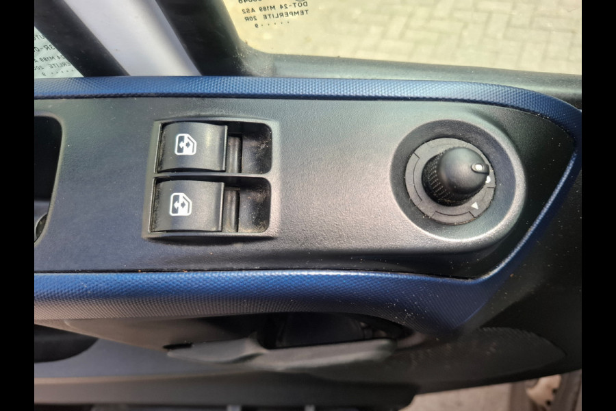 Iveco Daily 3.0I CNG EURO-6 375 35S14N Automaat HIAB Kraan Laadbak 3-Persoons Ecc Trekhaak Camera Blue power Alpine 2-Din Infotainment Sys. Bluetooth Opbergkasten Betonplex Vloer Compressed Natural Gas (CNG) Voertuig 1e Eigenaar Euro 6
