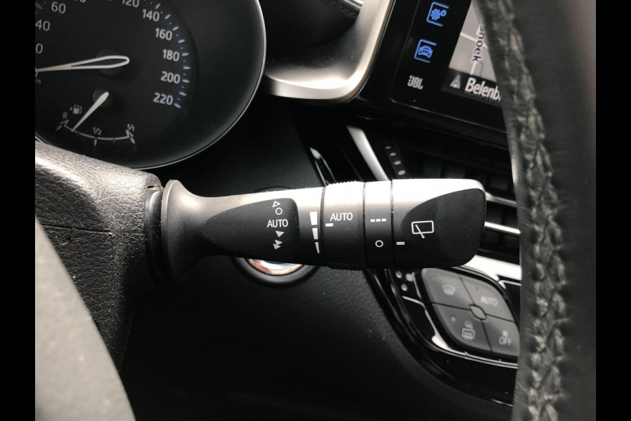 Toyota C-HR 1.8 Hybrid Style Bi-Tone | Trekhaak, JBL, LED Pakket, Navigatie, Dodehoekherkenning, Parkeersensoren, Stoel + Stuurverwarming