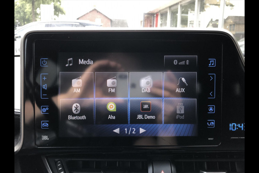 Toyota C-HR 1.8 Hybrid Style Bi-Tone | Trekhaak, JBL, LED Pakket, Navigatie, Dodehoekherkenning, Parkeersensoren, Stoel + Stuurverwarming