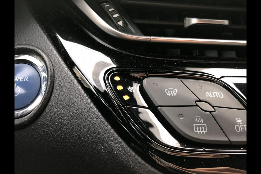Toyota C-HR 1.8 Hybrid Style Bi-Tone | Trekhaak, JBL, LED Pakket, Navigatie, Dodehoekherkenning, Parkeersensoren, Stoel + Stuurverwarming