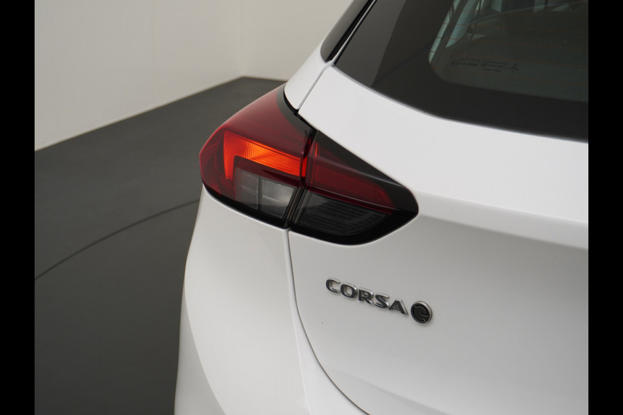 Opel CORSA-E 50kWh Autom. Apple Carplay Android Auto Warmtepomp Navi* Ecc Cruise Control DAB Keyless Edition Rijstrooksensor Isofix Regen-Lichtsensor Bluetooth Verkeersbord detectie Connected services Nieuwprijs €30.797,-