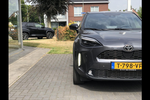 Toyota Yaris Cross 1.5 Hybrid GR Sport | Trekhaak, Parkeersensoren, Half Leer, Elektrische achterklep, Smart Connect, Stoelverwarming