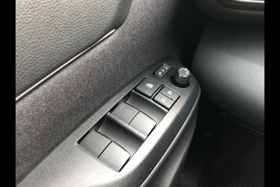 Toyota Yaris Cross 1.5 Hybrid GR Sport | Trekhaak, Parkeersensoren, Half Leer, Elektrische achterklep, Smart Connect, Stoelverwarming