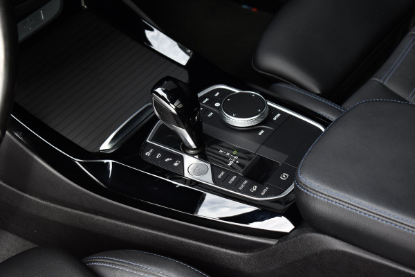 BMW X3 xDrive30e M Sport | Panoramadak | ACC | 20'' Velgen | Gesture Control | Lederen Bekleding |