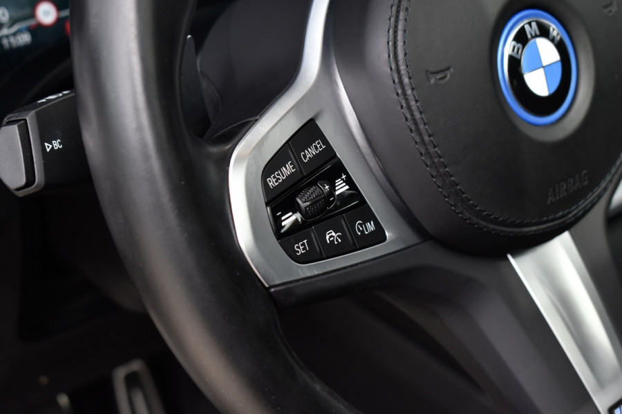 BMW X3 xDrive30e M Sport | Panoramadak | ACC | 20'' Velgen | Gesture Control | Lederen Bekleding |