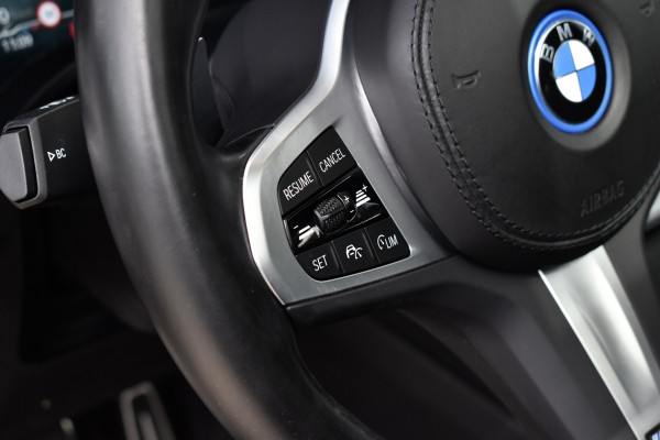 BMW X3 xDrive30e M Sport | Panoramadak | ACC | 20'' Velgen | Gesture Control | Lederen Bekleding |