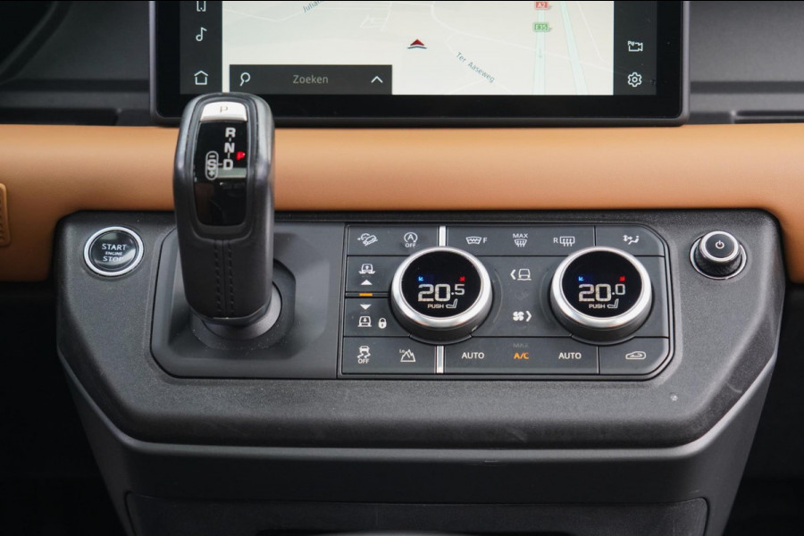 Land Rover Defender 110 3.0 P400 110 X 8-pers. / Milltek / Head-Up / Stoelkoeling / Pano / Trekhaak / Clearsight / Full Options!