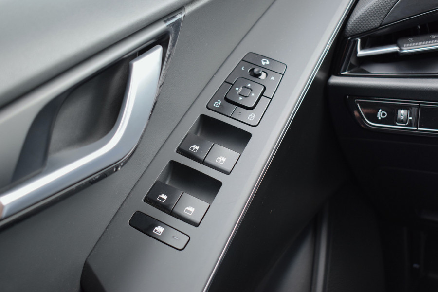 Kia Niro 1.6 GDi Hybrid DynamicLine | Apple CarPlay | Half Leer | ACC | Camera