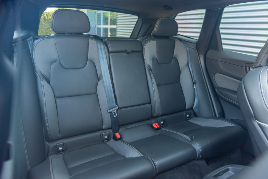 Volvo XC60 T6 Aut. LongRange R-Design Leder Parkeercamera 350pk