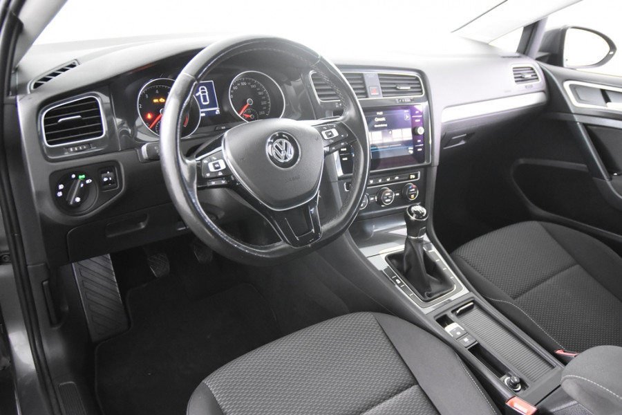 Volkswagen Golf 1.0 TSI Comfortline *Navigatie*Airco*Carplay*