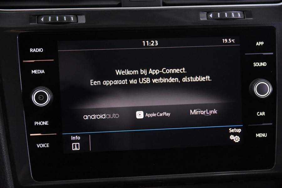 Volkswagen Golf 1.0 TSI Comfortline *Navigatie*Airco*Carplay*
