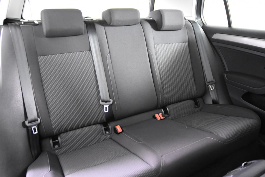 Volkswagen Golf 1.0 TSI Comfortline *Navigatie*Airco*Carplay*