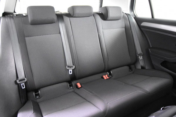 Volkswagen Golf 1.0 TSI Comfortline *Navigatie*Airco*Carplay*