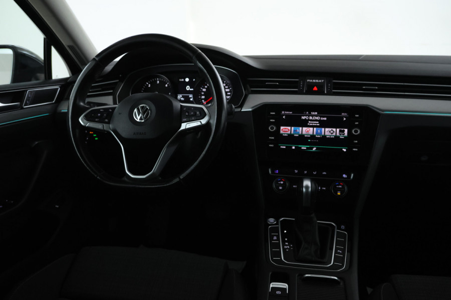 Volkswagen Passat Variant 1.6 TDI Comfort Business automaat, Navigatie, Trekhaak,