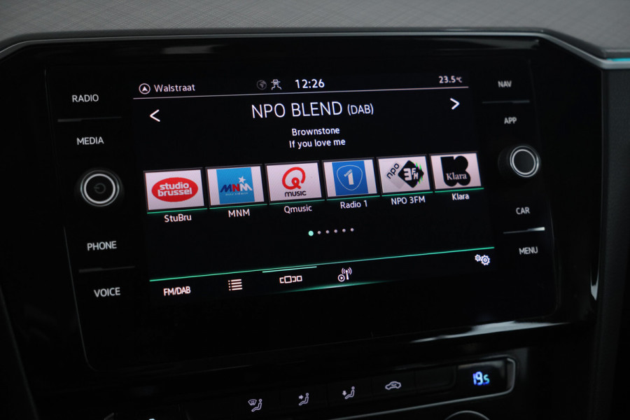 Volkswagen Passat Variant 1.6 TDI Comfort Business automaat, Navigatie, Trekhaak,