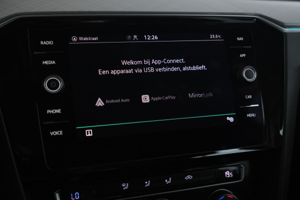 Volkswagen Passat Variant 1.6 TDI Comfort Business automaat, Navigatie, Trekhaak,