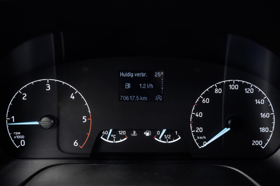 Ford Transit Custom 300 TDCI | L2H1 | LED | Omvormer | Cruise | Airco | PDC | Euro 6