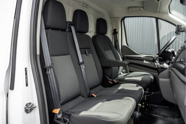 Ford Transit Custom 300 TDCI | L2H1 | LED | Omvormer | Cruise | Airco | PDC | Euro 6