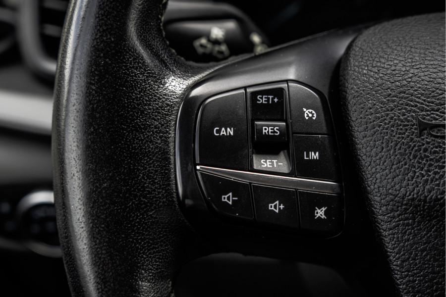 Ford Transit Custom 300 TDCI | L2H1 | LED | Omvormer | Cruise | Airco | PDC | Euro 6