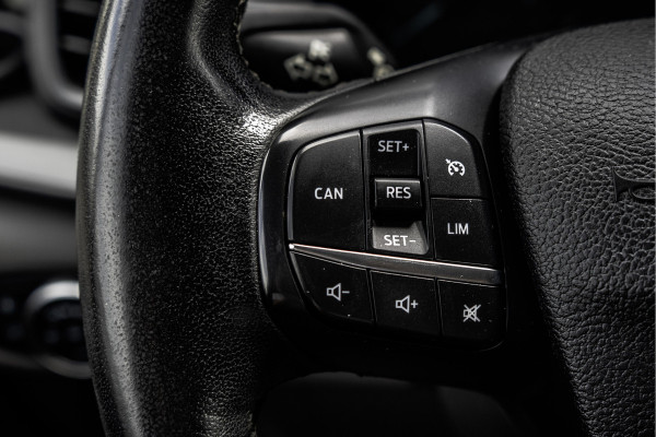 Ford Transit Custom 300 TDCI | L2H1 | LED | Omvormer | Cruise | Airco | PDC | Euro 6