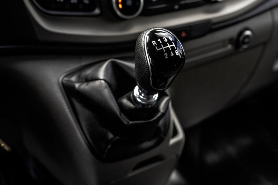 Ford Transit Custom 300 TDCI | L2H1 | LED | Omvormer | Cruise | Airco | PDC | Euro 6