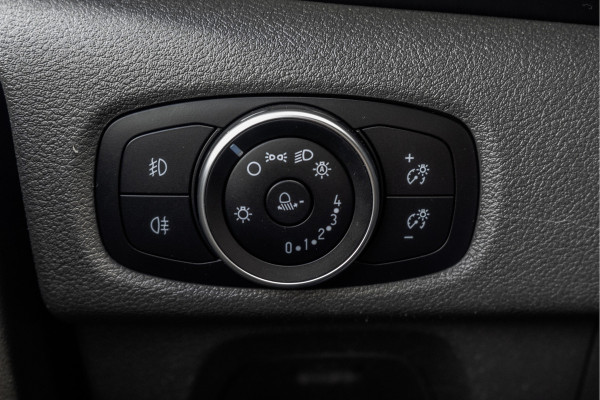 Ford Transit Custom 300 TDCI | L2H1 | LED | Omvormer | Cruise | Airco | PDC | Euro 6
